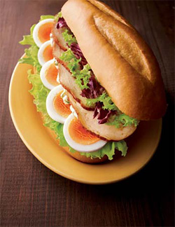 ミラノサンドC やわらかチキンと半熟タマゴ ミラノサンドC やわらかチキンと半熟タマゴ