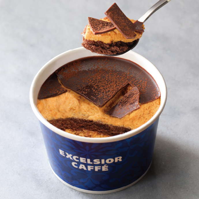 割って食べるパリチョコキャラメルティラミス