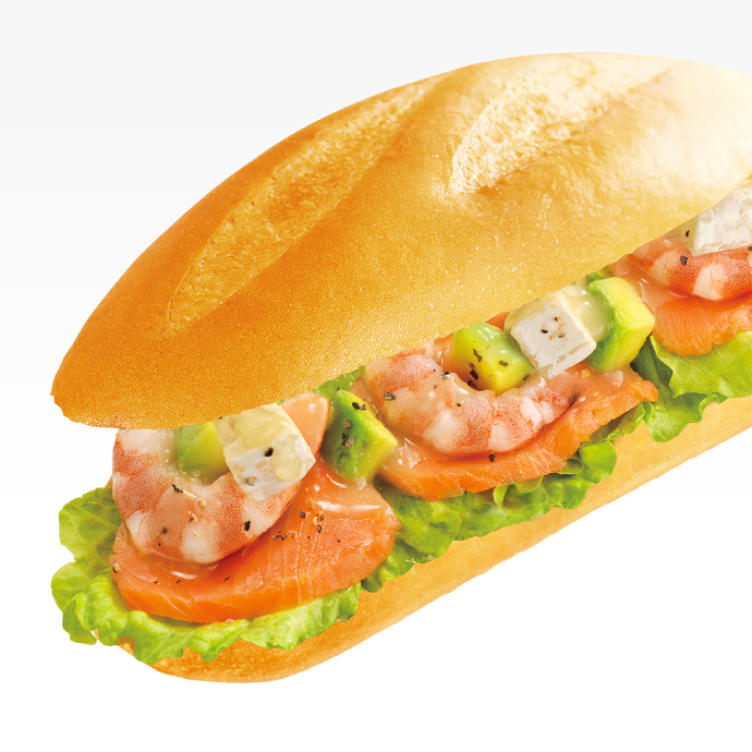 カマンベールinミラノサンドB　スモークサーモン・エビ・アボカド