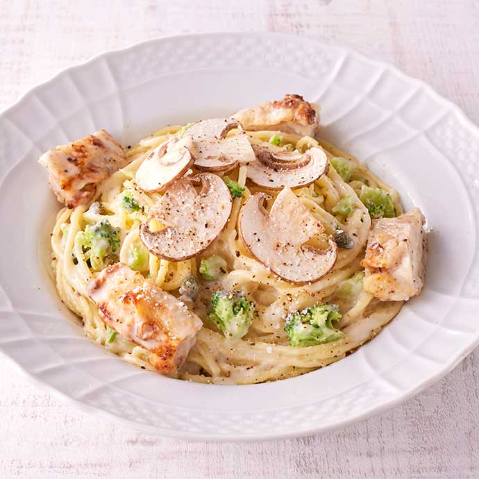 グリルチキンのアンチョビクリームパスタ